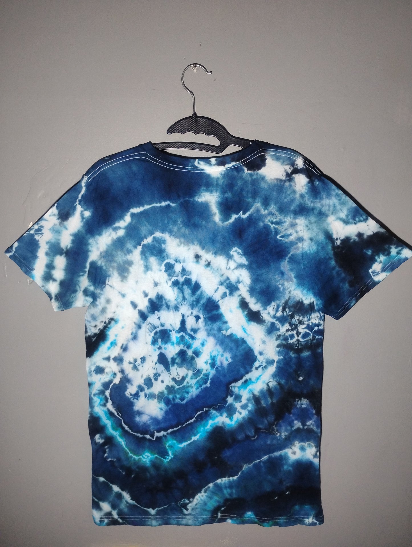 Geode tie dye shirt size medium