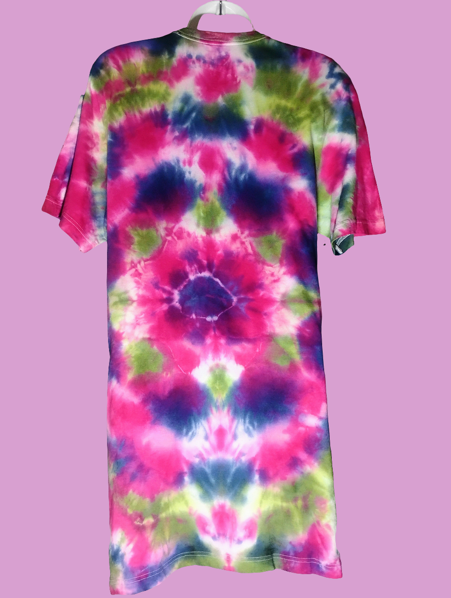 Bouquet of flowers tie-dyed shirt size medium