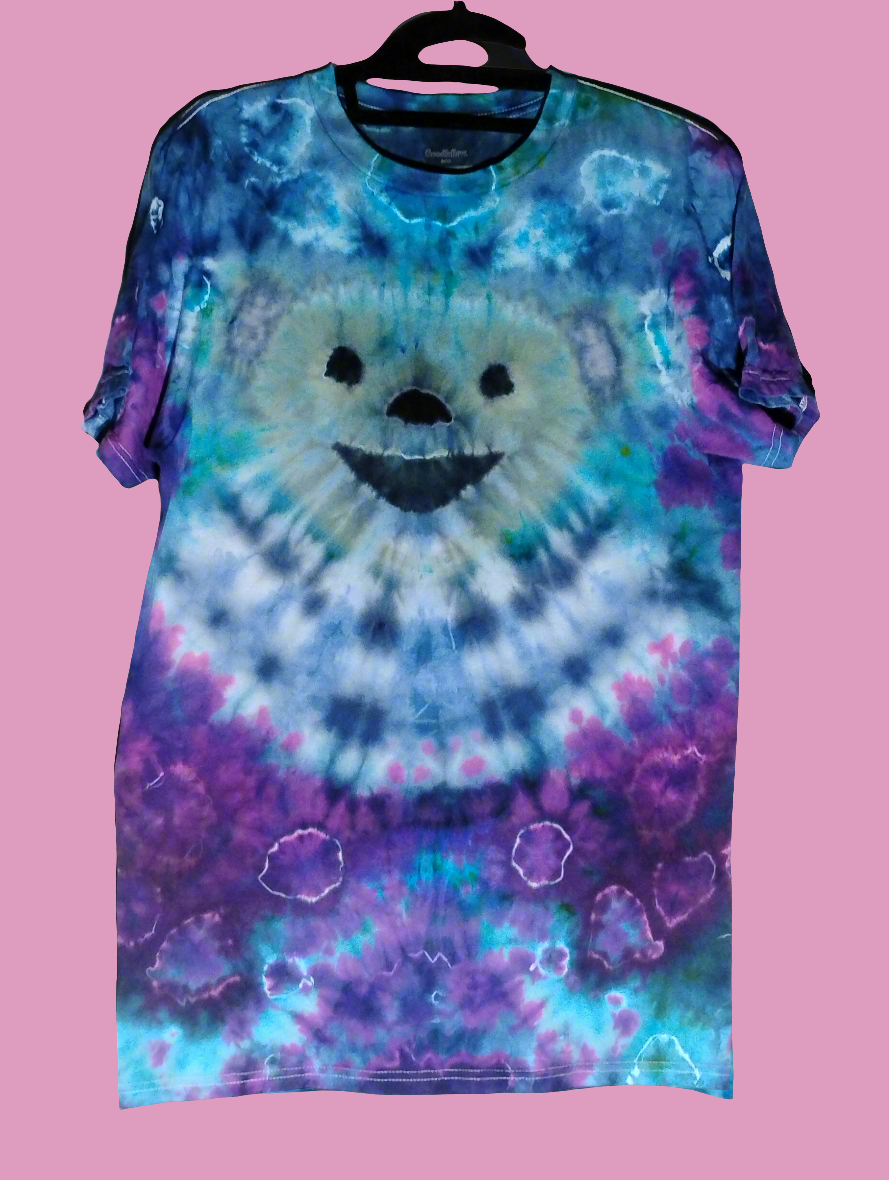 Grateful bear in the clouds size small