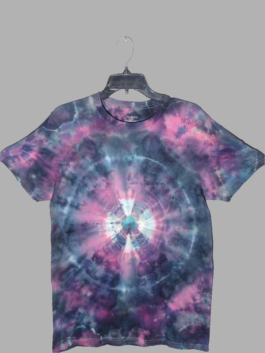 Cosmic bullseye shirt size medium