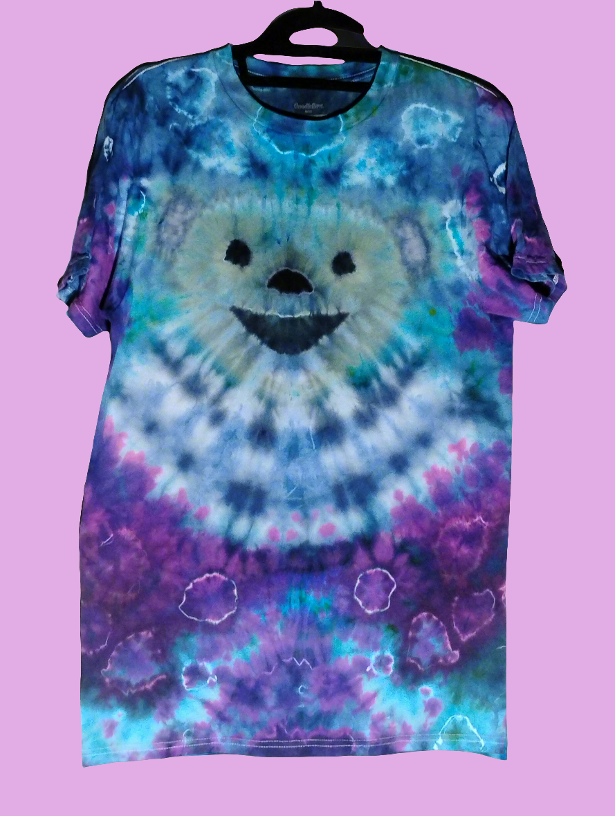 Grateful bear in the clouds size small